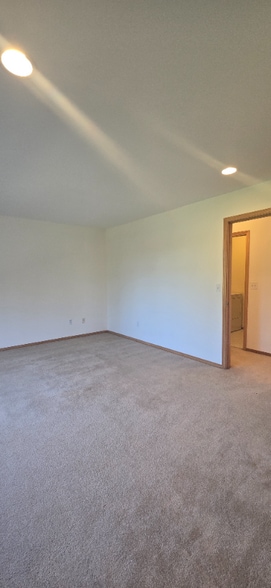 Building Photo - 4020 Shelby Rd