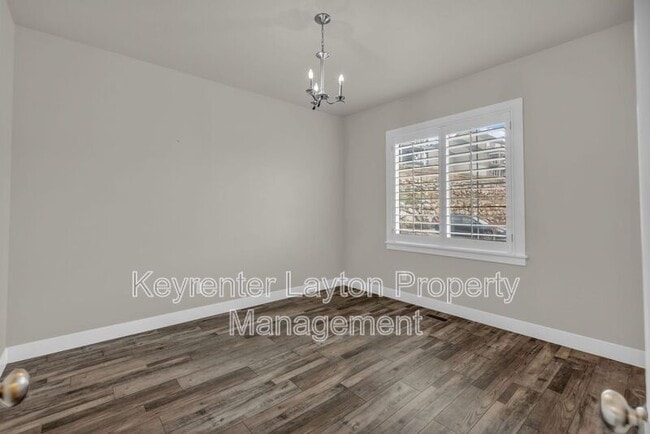 Building Photo - 1447 E Daylily Ct