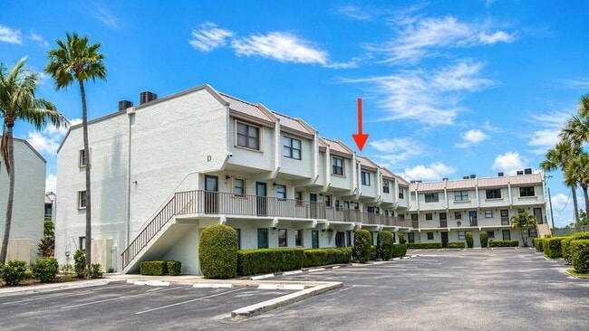 Building Photo - 1300 Seaway Dr