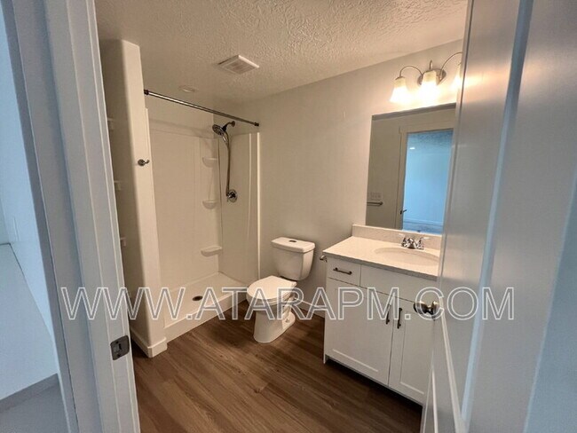 Building Photo - 346 Grassland Dr