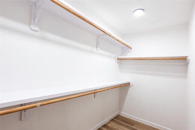 Building Photo - 1011 Crossfield Dr