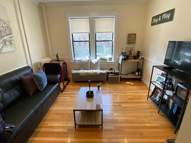 Building Photo - 76 Quint Ave