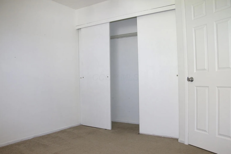 Building Photo - 4885 Stoneybrook Blvd