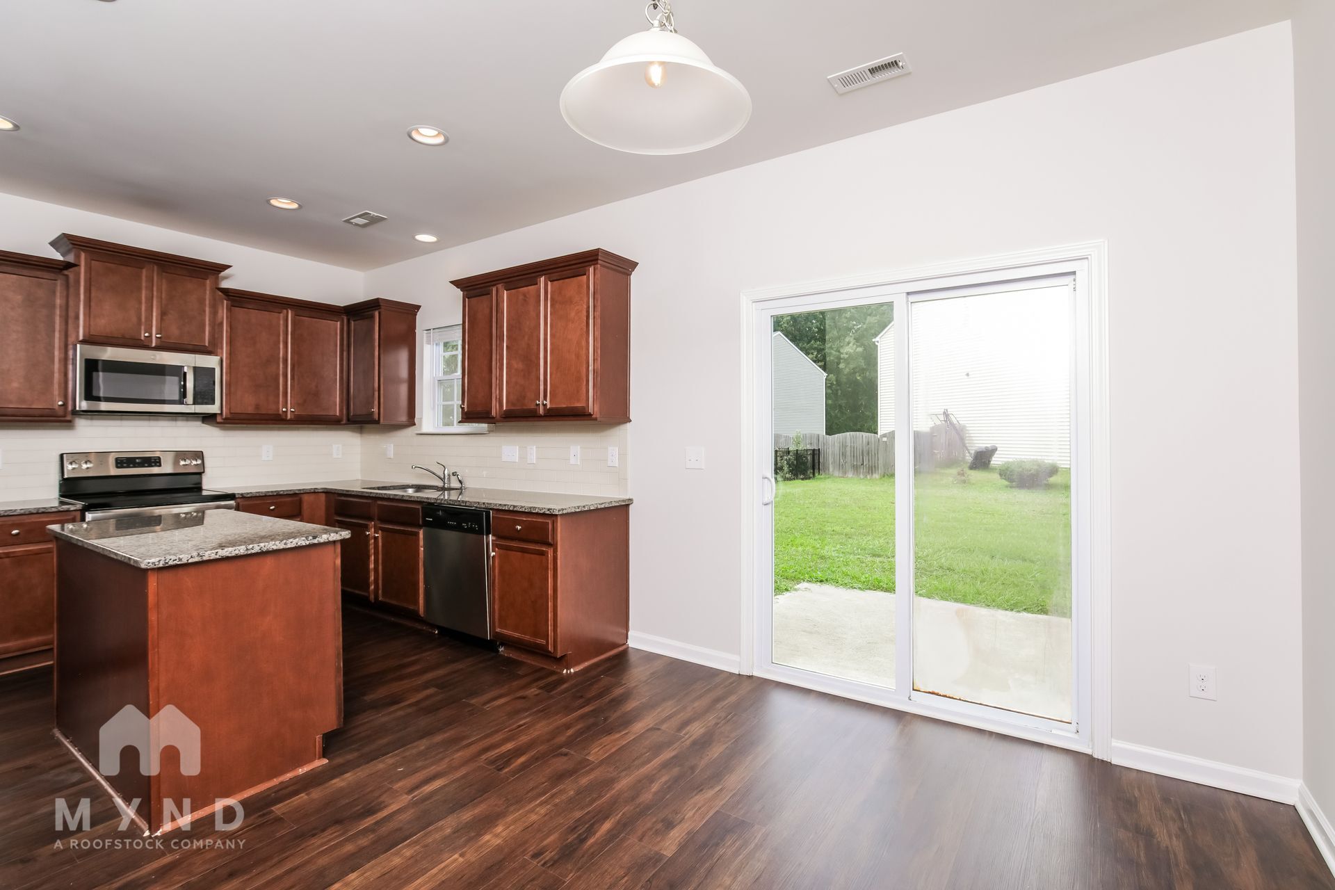Building Photo - 700 Rose Mallow Dr