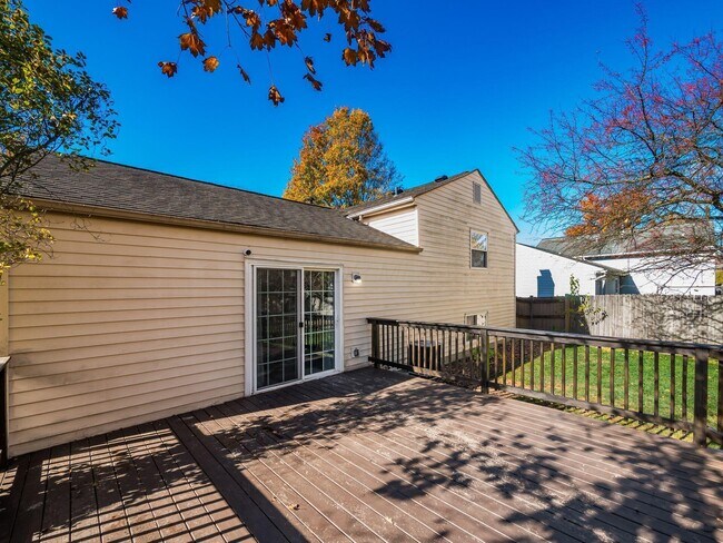 Building Photo - 8346 Seabright Dr