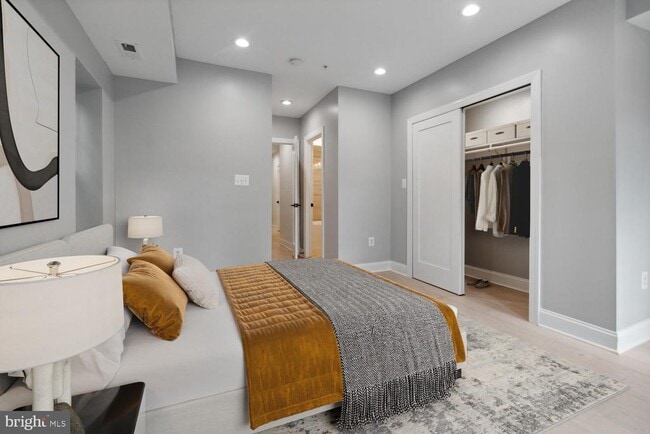 Building Photo - 1232 Trinidad Ave NE