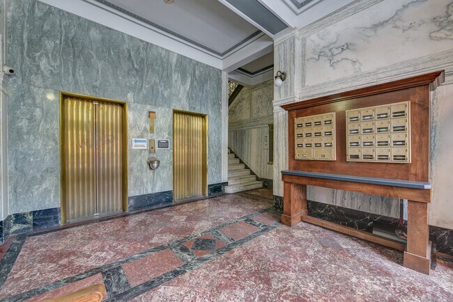 Building Photo - 140 Public Sq