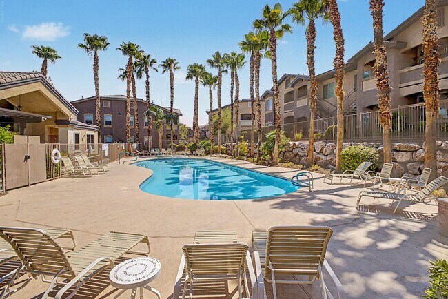 Building Photo - Gated 3 Bedroom condo located just off 215 & Eastern!