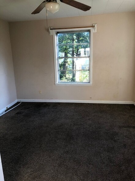 Building Photo - 426 Henderson Dr