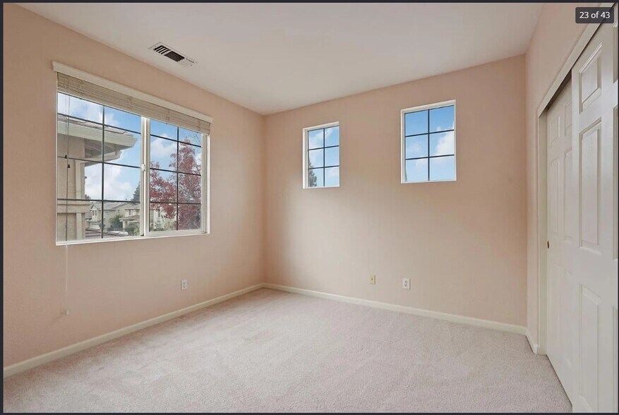 Building Photo - 748 Iberis Way