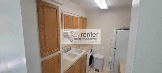 Building Photo - 151 Medallion Blvd