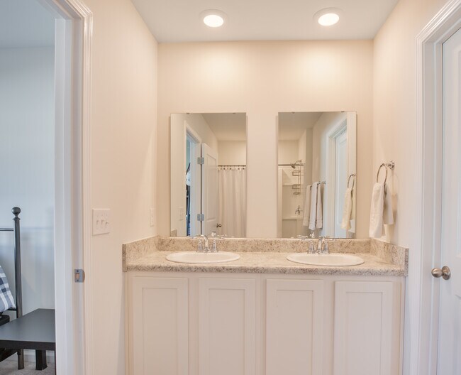 Building Photo - 509 Grass fern Ct