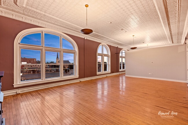 Building Photo - 169 S Schuyler Ave