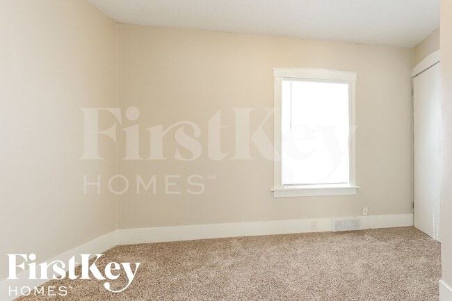 Building Photo - 1306 Brookside Ave