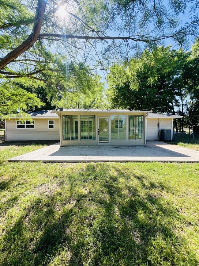 Building Photo - Beautiful 3 bedroom home in Chisolm School District!