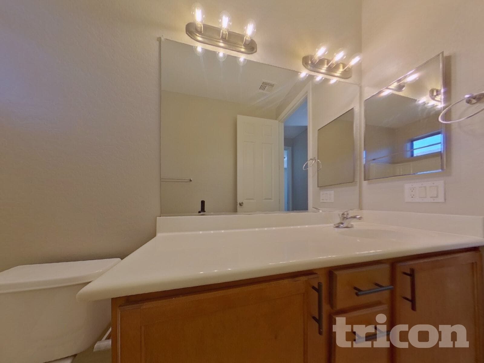 Building Photo - 25746 W Globe Ave