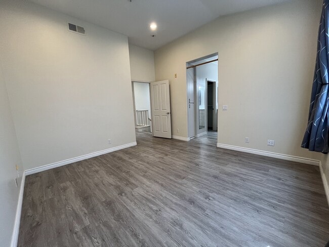 Building Photo - 305 Marinella Aisle