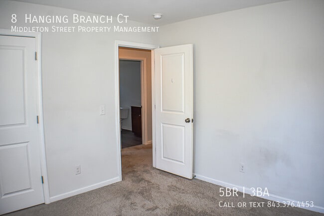 Building Photo - 8 Hanging Branch Ct.