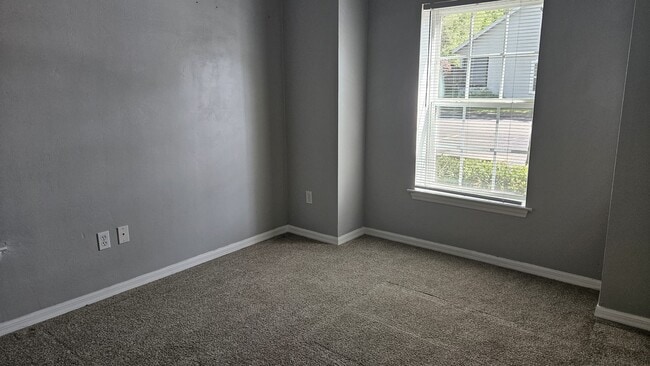 Building Photo - 110 SW 145th Dr