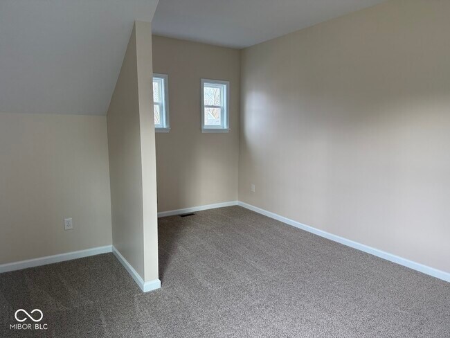 Building Photo - 1263 W 26th St