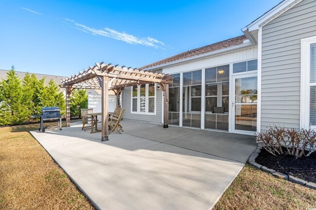 Building Photo - 2401 Hobart St