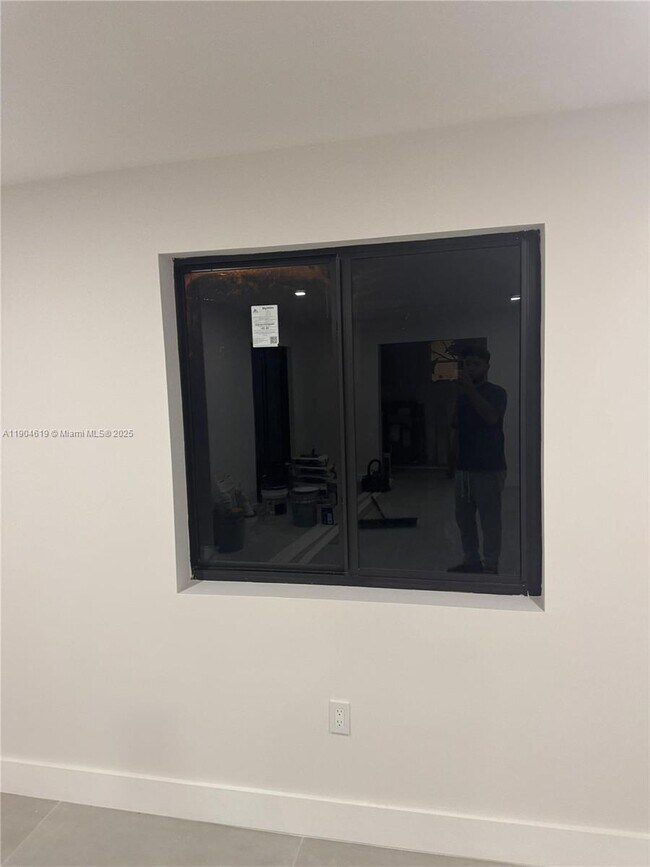 Building Photo - 9410 SW 55th St