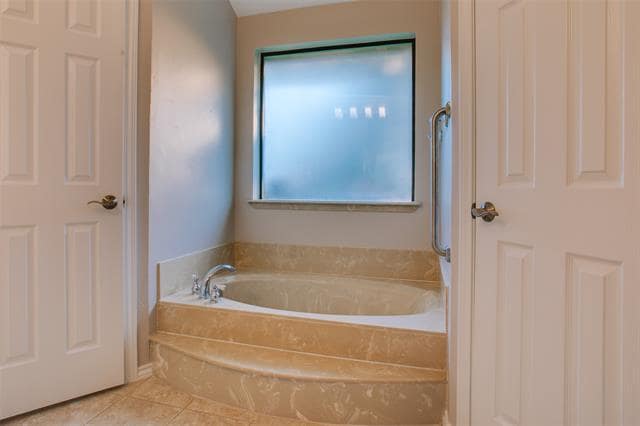 Building Photo - 9105 Silverdollar Trail