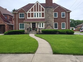 Building Photo - LaSalle