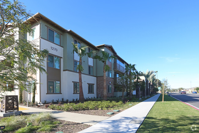 Building Photo - Rockwood Apartments