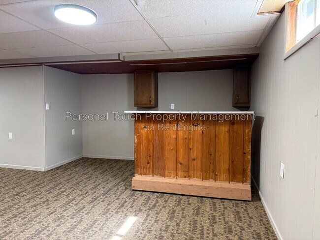 Building Photo - 413 22nd St S