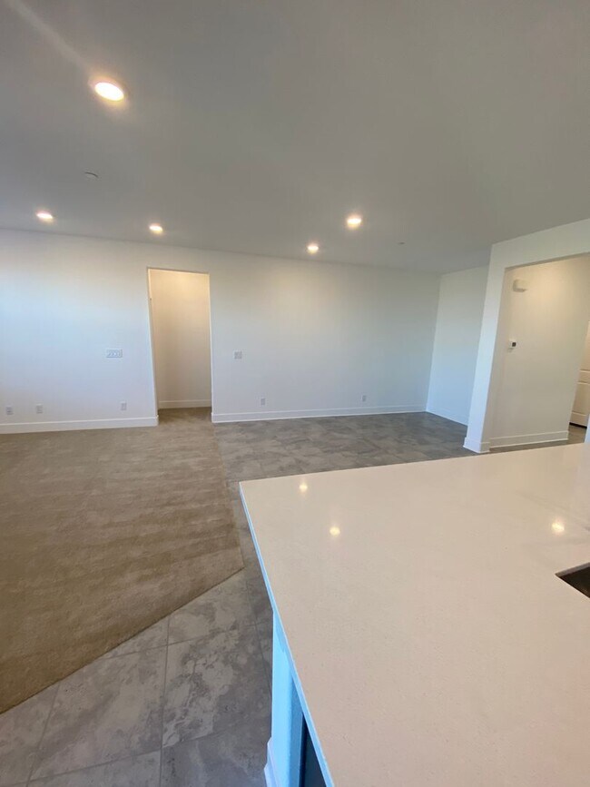 Building Photo - Single Story Home in Whitney Ranch with Ow...