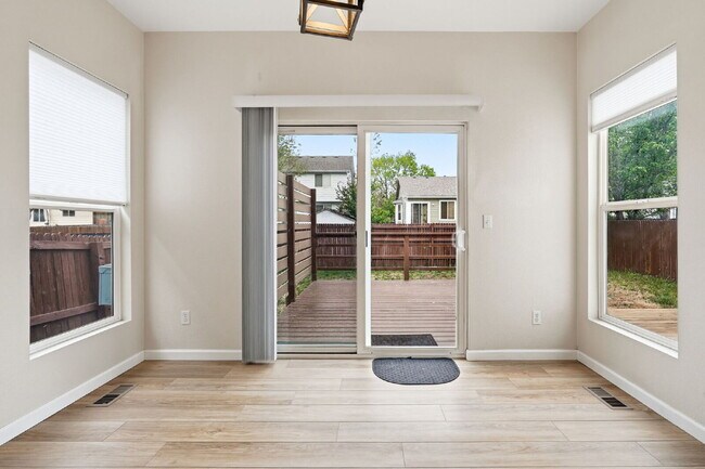 Building Photo - Welcome to this well-maintained 4-bedroom home in the heart of Thornton!