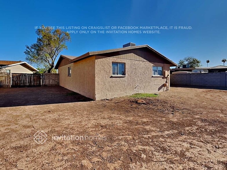 Building Photo - 1120 S Lilac Cir