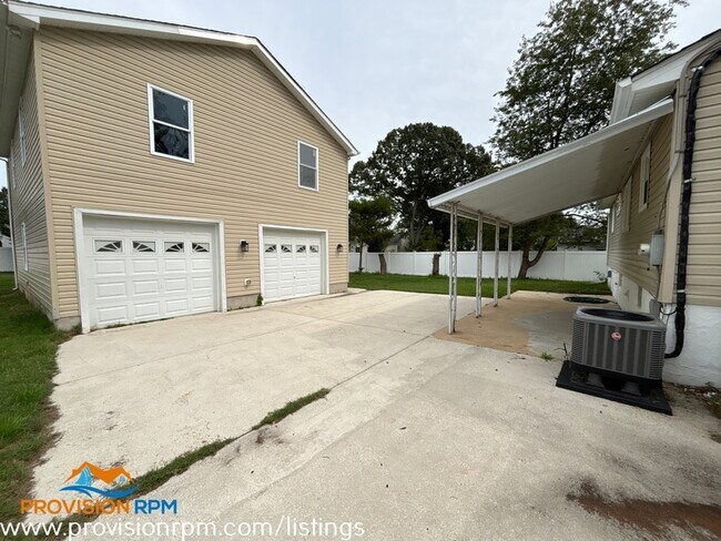 Building Photo - 1410 Evergreen Rd