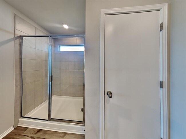 Building Photo - 5105 Sidesaddle Dr