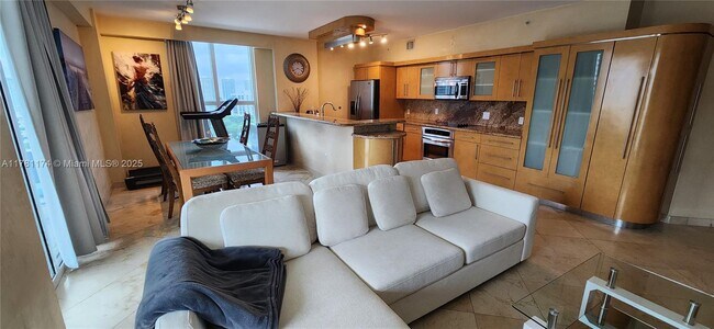 Primary Photo - 17555 Atlantic Blvd