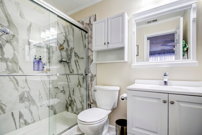 Building Photo - 14201 Woolen Oak Ct