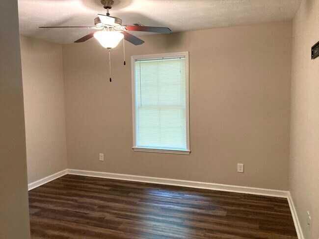 Building Photo - Charming 3 bed, 3 bath Home in Prime Augus...