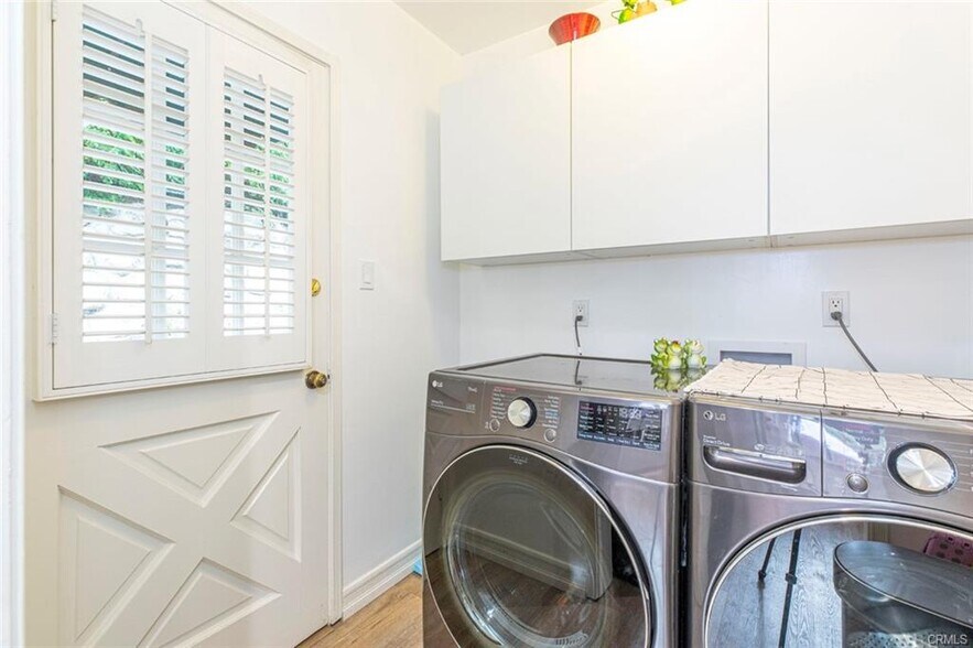 Building Photo - 2313 Hollister Ter