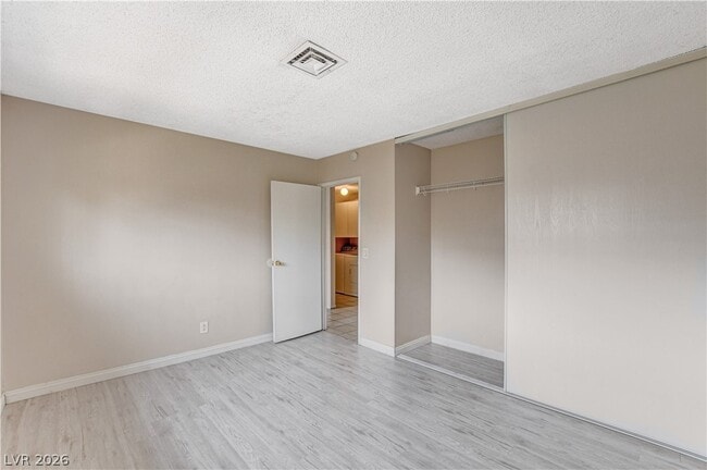 Building Photo - 3928 Torsby Pl