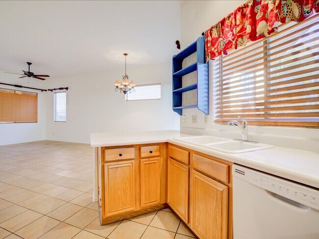 Building Photo - Beautiful 2-Bedroom, 2-Bath Home with Community Pool