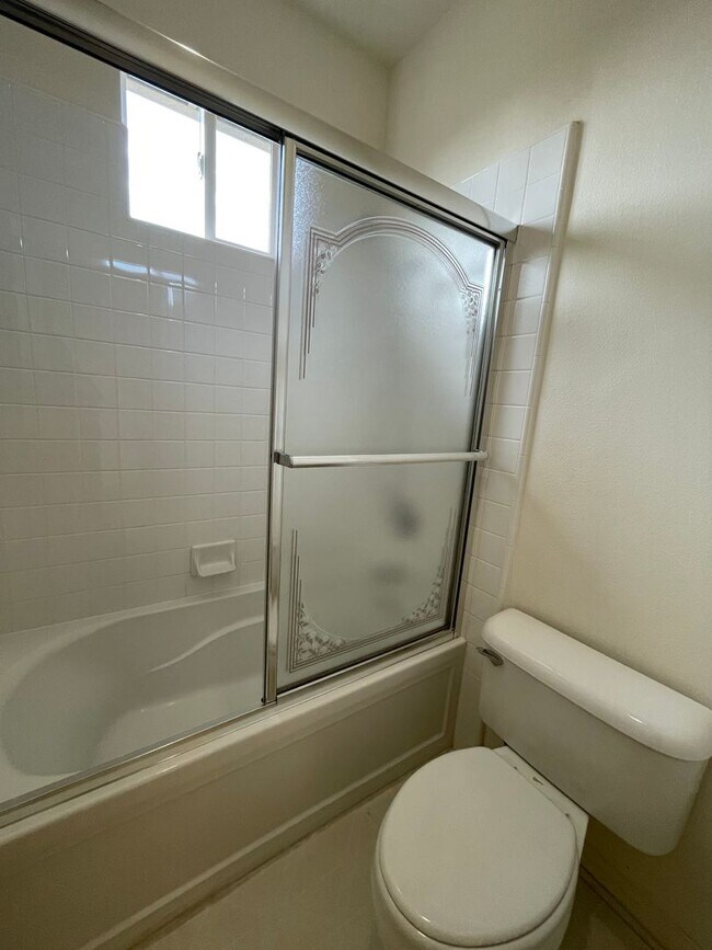 Building Photo - 9707 Deer Trail Dr