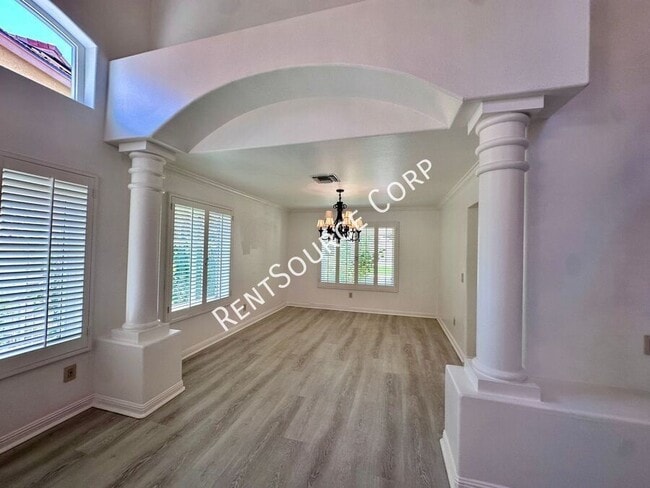 Building Photo - 25341 Irving Ln