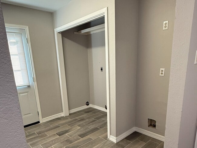 Building Photo - 3105 Medio Ct