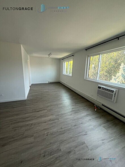 Building Photo - 7621 N Sheridan Rd