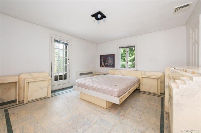 Building Photo - 1 Parkside Dr