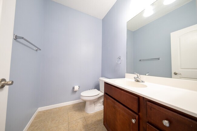 Building Photo - 10254 Bleeker St