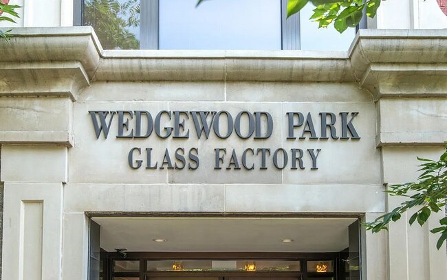 Building Photo - 702 Wedgewood Park