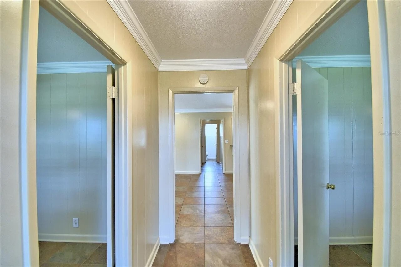 Building Photo - 3960 Avenue U NW