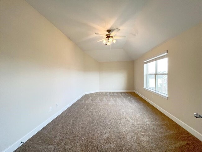 Building Photo - 11504 Main Pine Dr